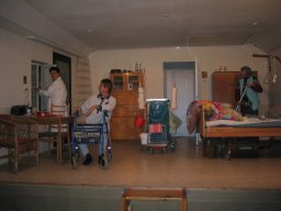 Theater 2003 - Dreistes Stück im Greisenglück